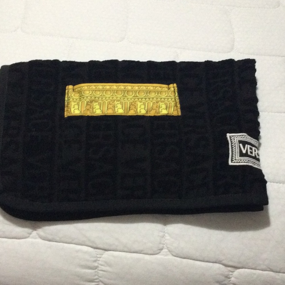 Versace dog bath robe size small - Picture 2 of 5